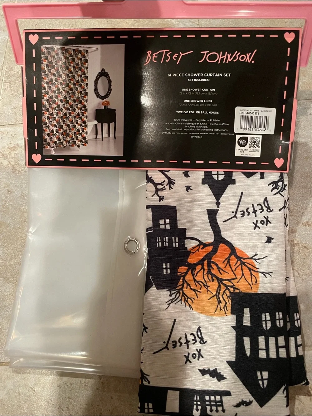 NWT Betsey Johnson Halloween 14 Piece Shower Curtain Set